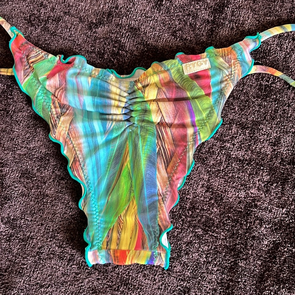 Bikini bottom 👙 - Picture 2 of 5